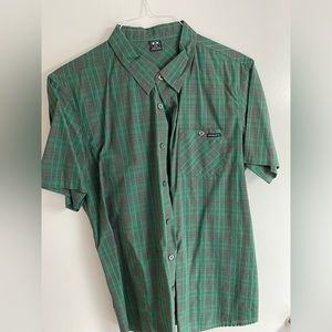 Men’s Oakley short sleeve button front shirt size large